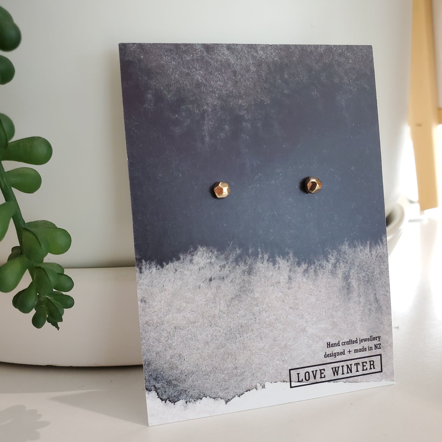 love_winter_brass_geometric_ball_studs_