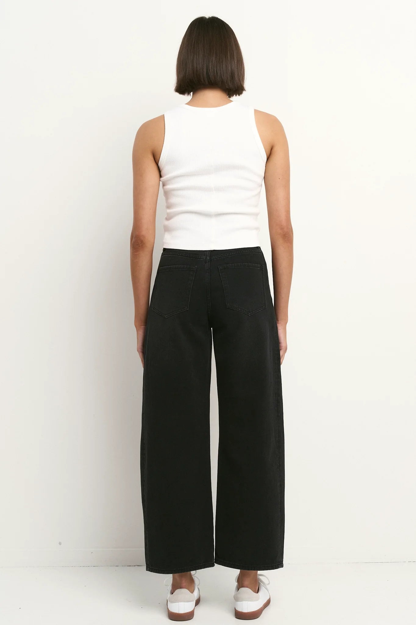 Varsity Forward Seam Barrel Jeans - Black Wash