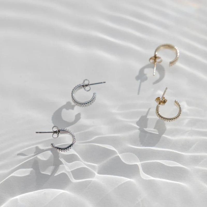 Lines Hoop Studs - Gold