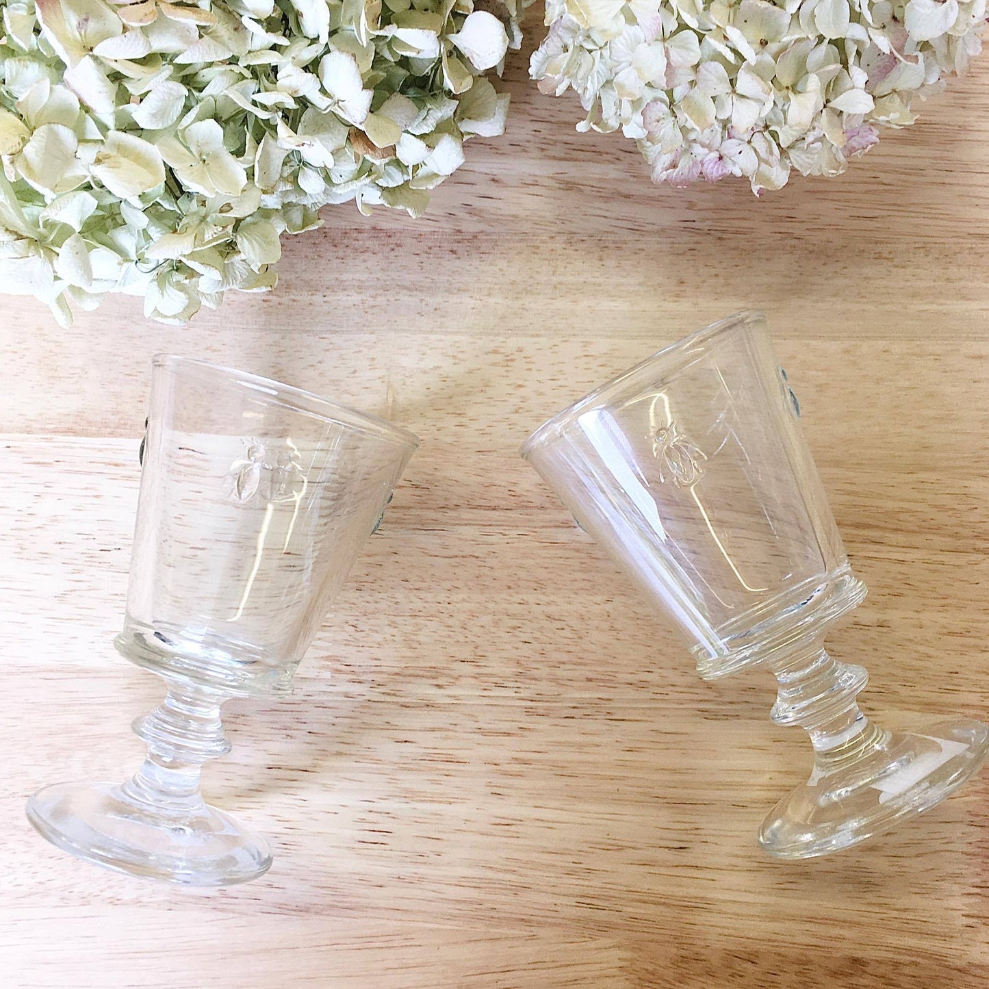 Bee Wine Glass large
