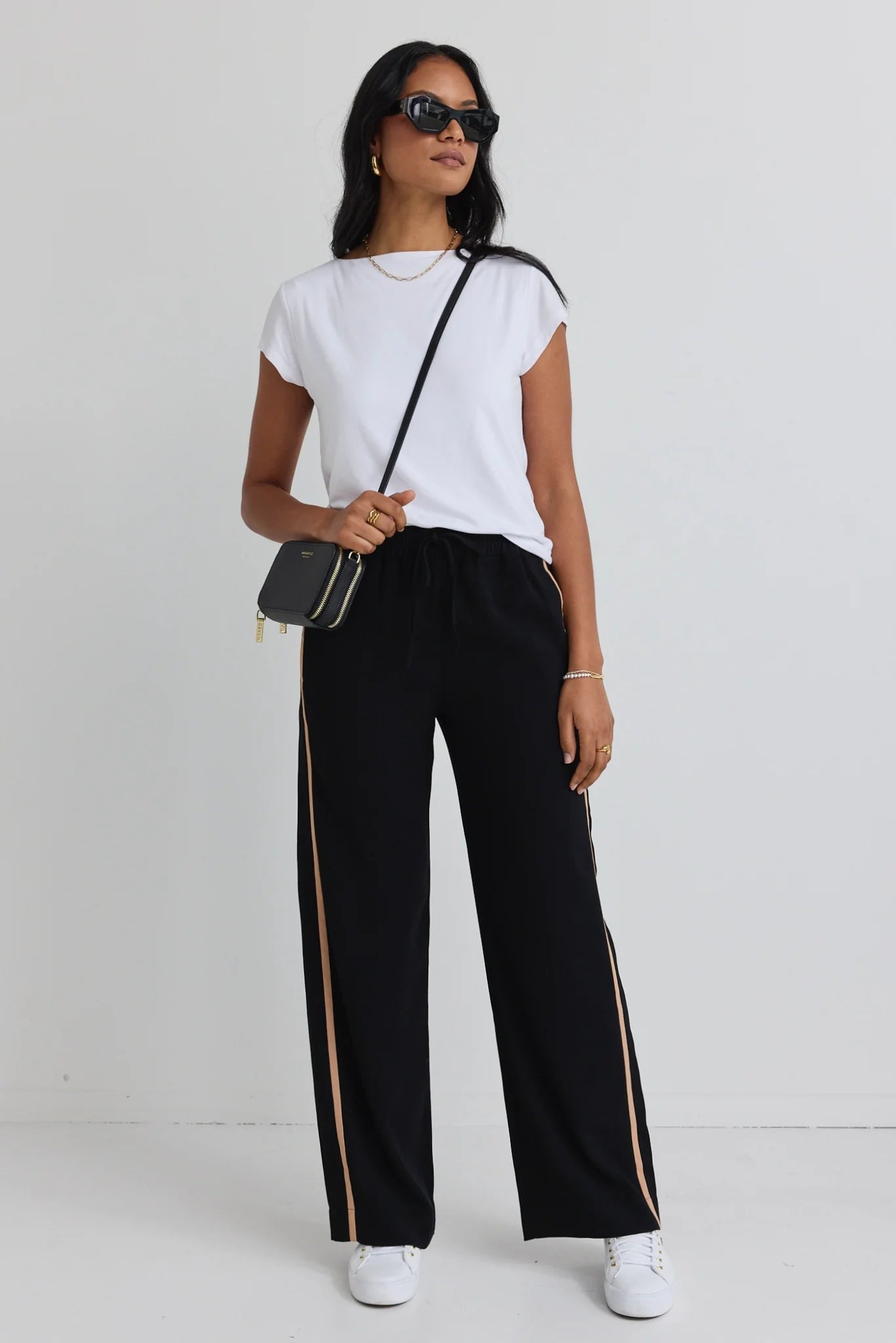 Confident Stripe Leg Crepe Wide Pants - Black