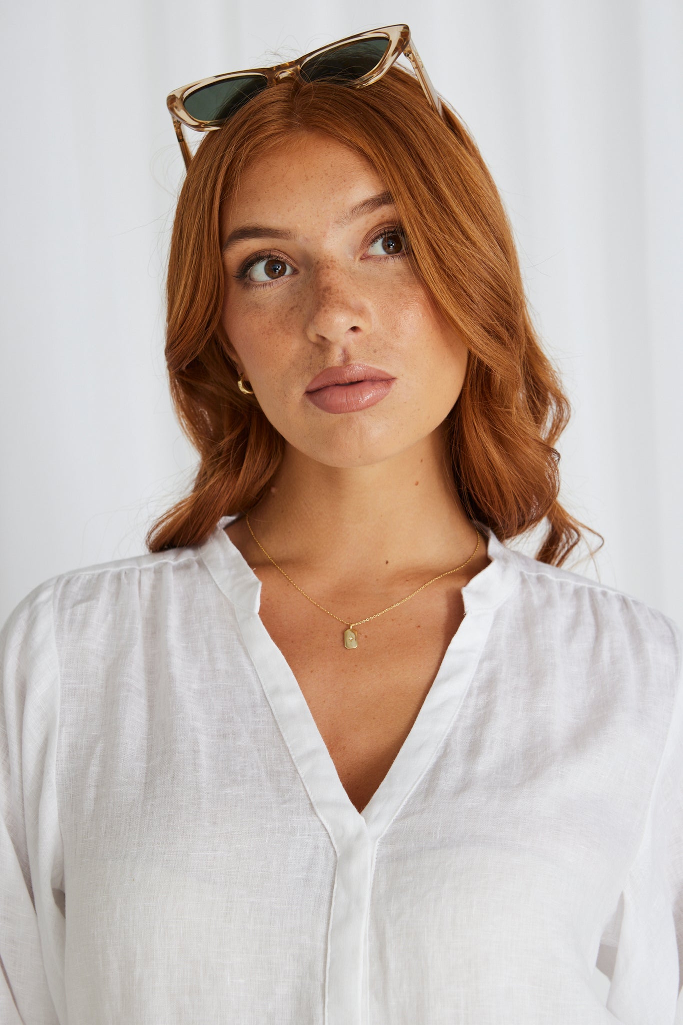 Deity Linen Blouse - White