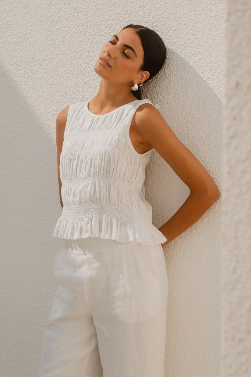 Impulsive Linen Shirred Sleeveless Top - Ivory