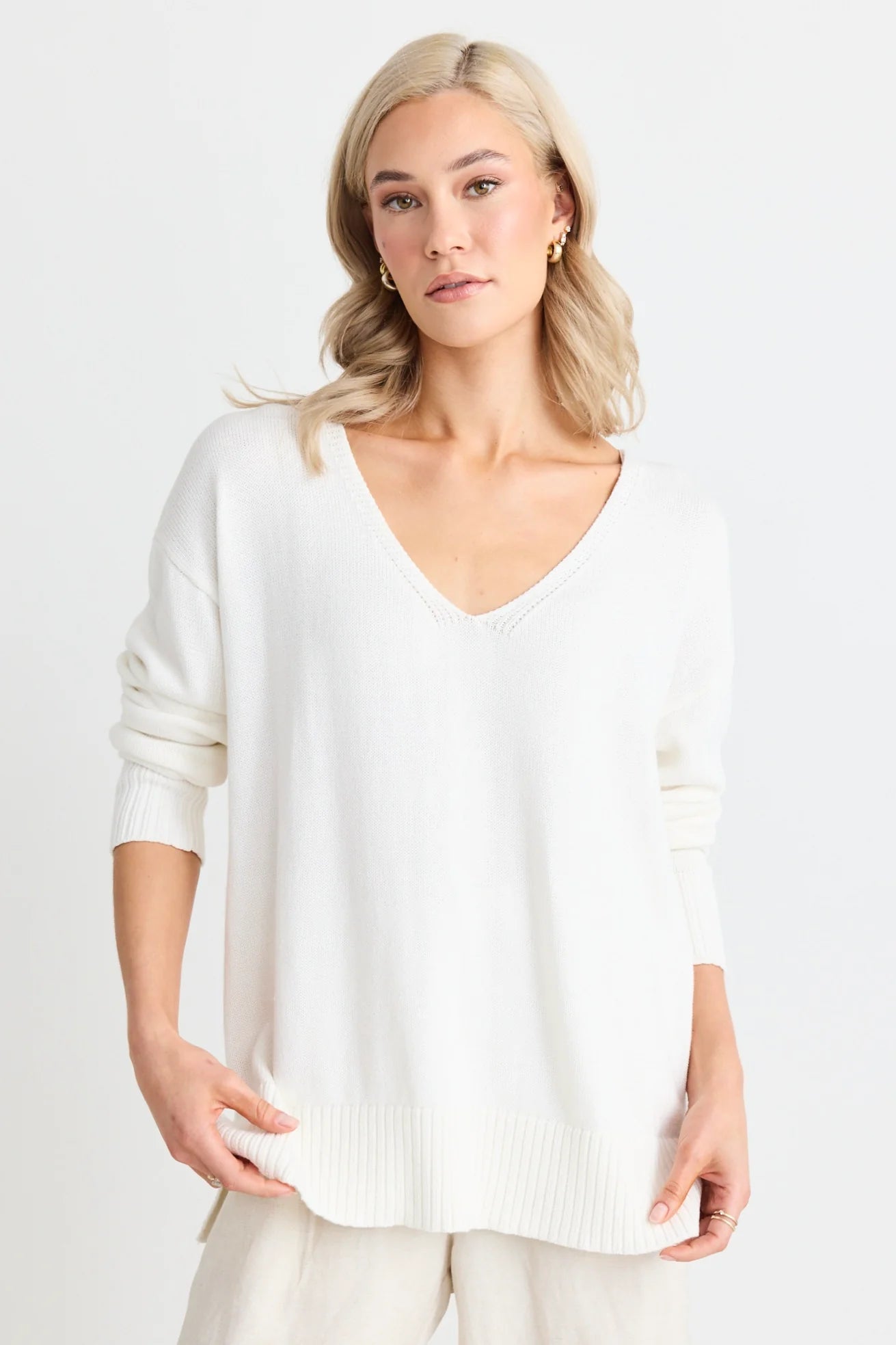 Quartz Ivory Relaxed V Neck Jumper - Ivory