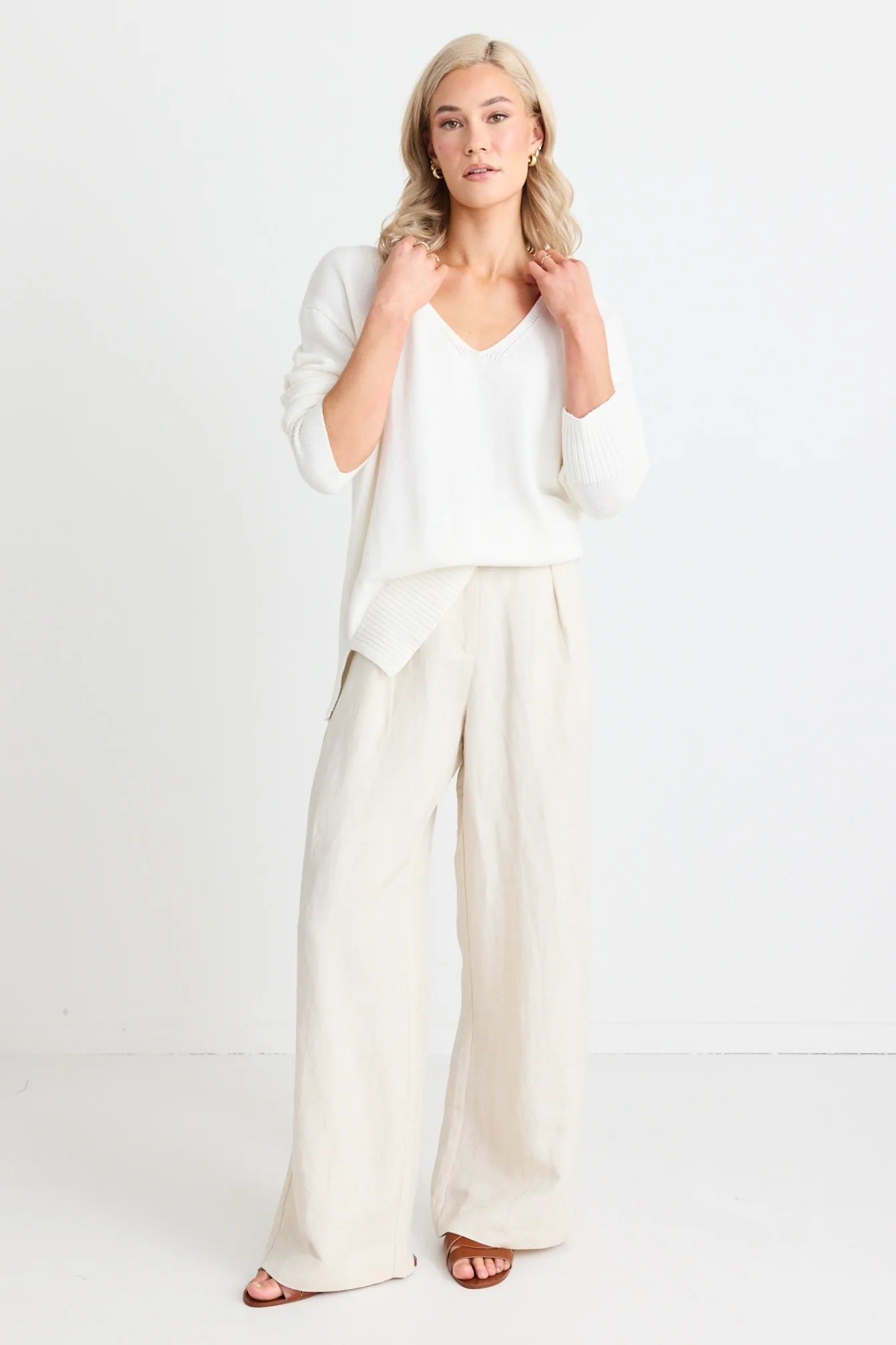 Quartz Ivory Relaxed V Neck Jumper - Ivory