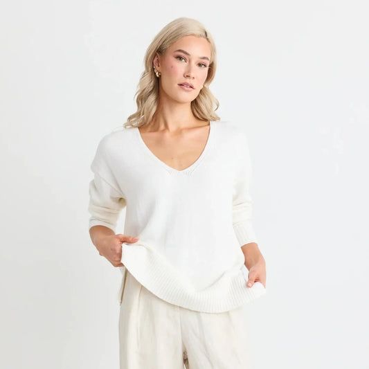 Quartz Ivory Relaxed V Neck Jumper - Ivory