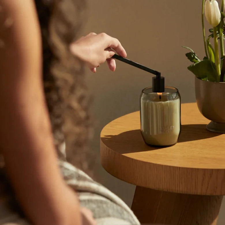 Snuffy - Wick  Snuffer