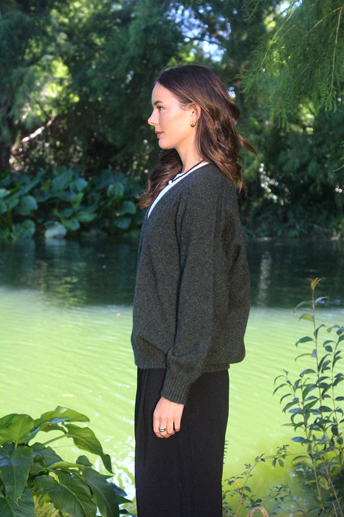 Cavern V Neck Jumper - Moss
