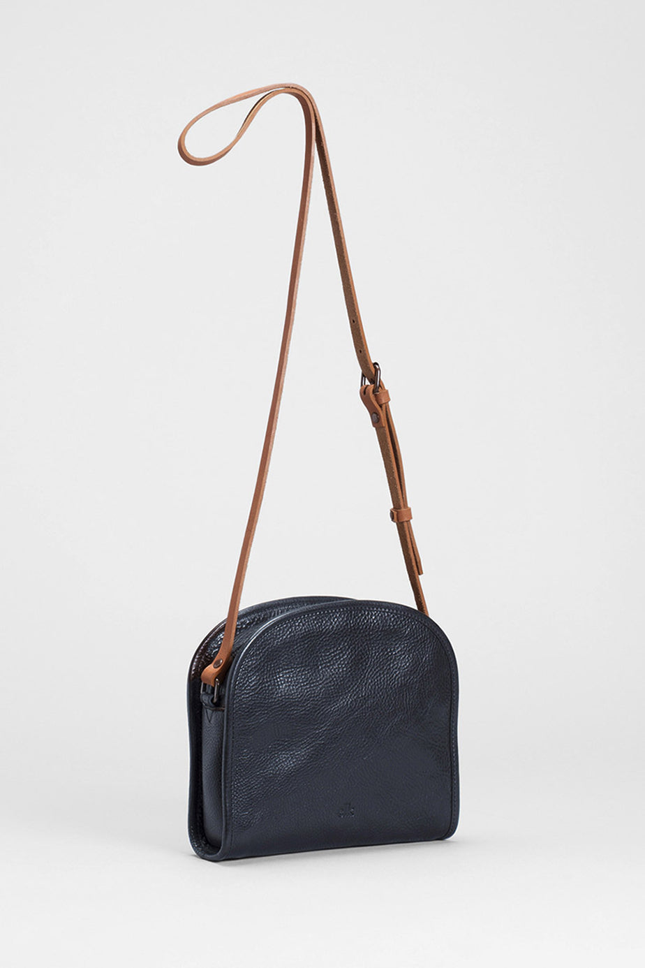 Elk Kurva Messenger Bag - Black or Tan