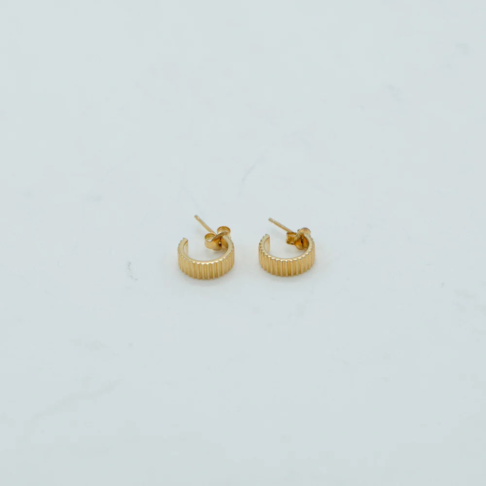 Lines Hoop Studs - Gold