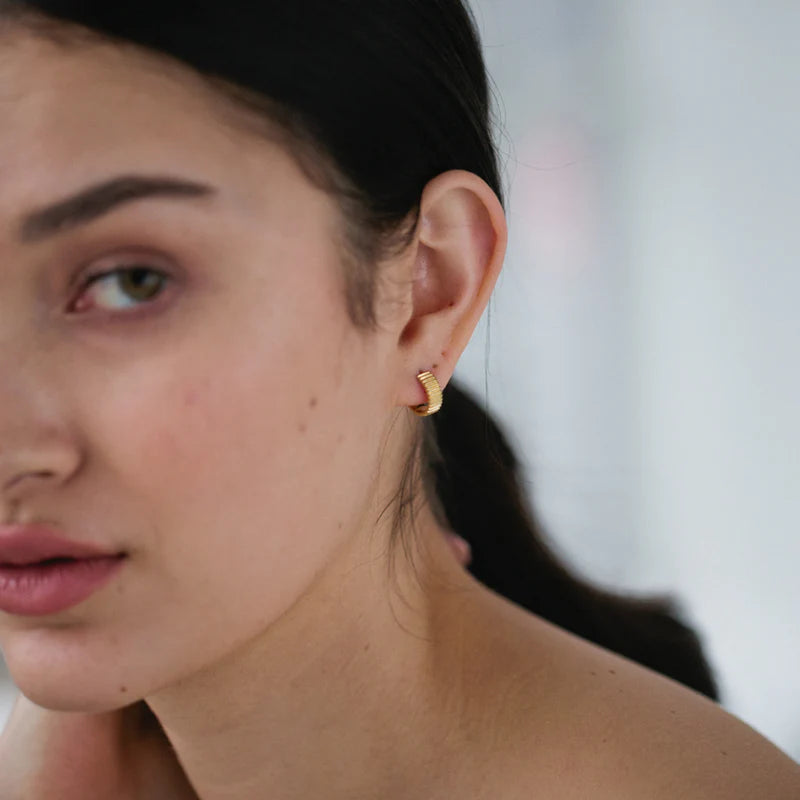 Lines Hoop Studs - Gold
