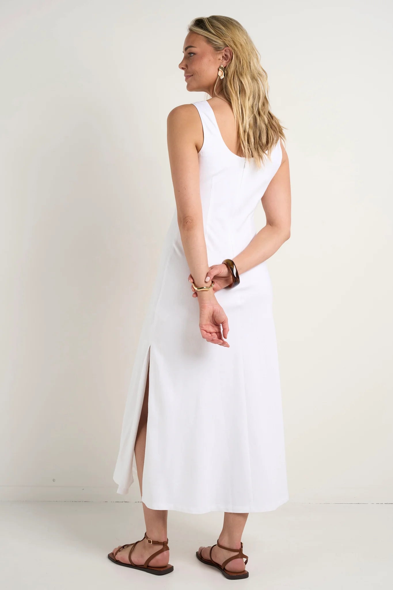 Nerve Sleeveless Scoop Neck Bias Maxi Dress - White