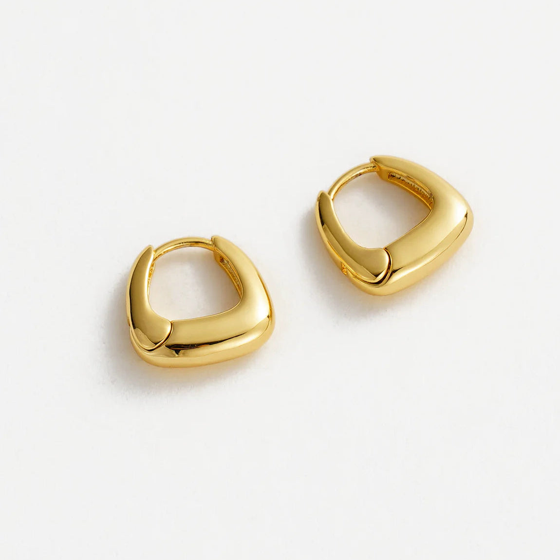 Neve Huggie Earring - Gold