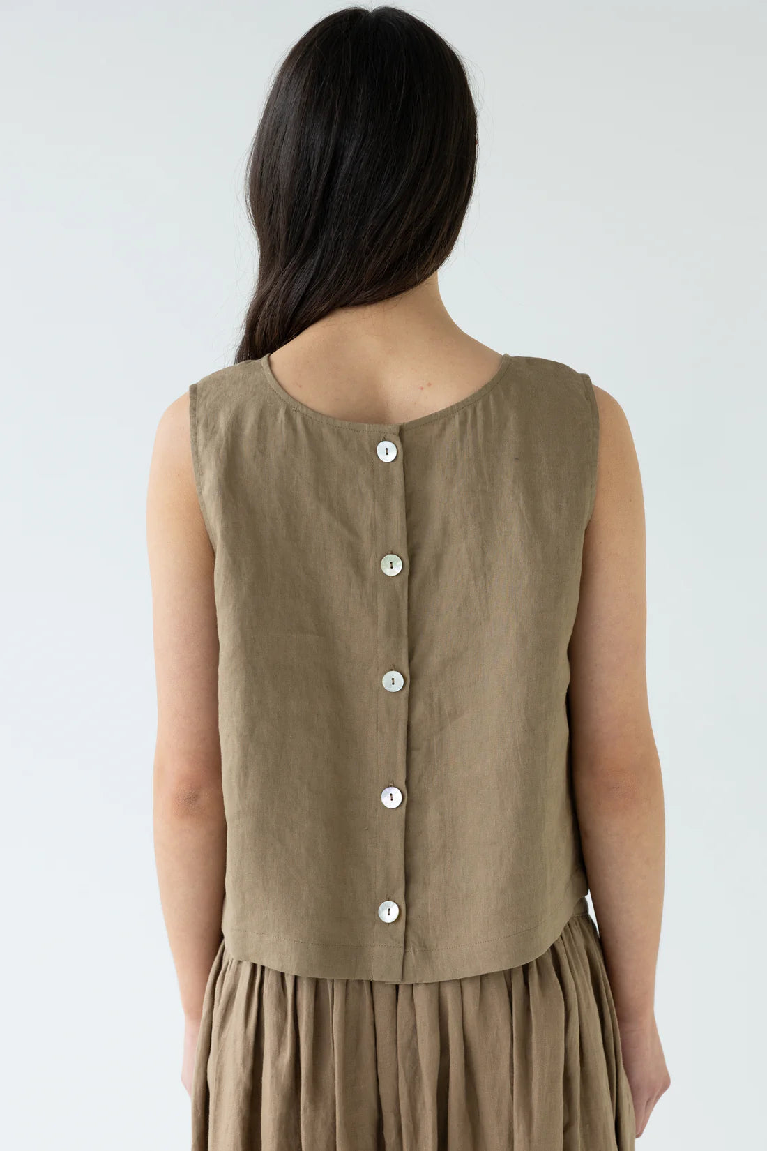 Shell Buttons Top - Hay